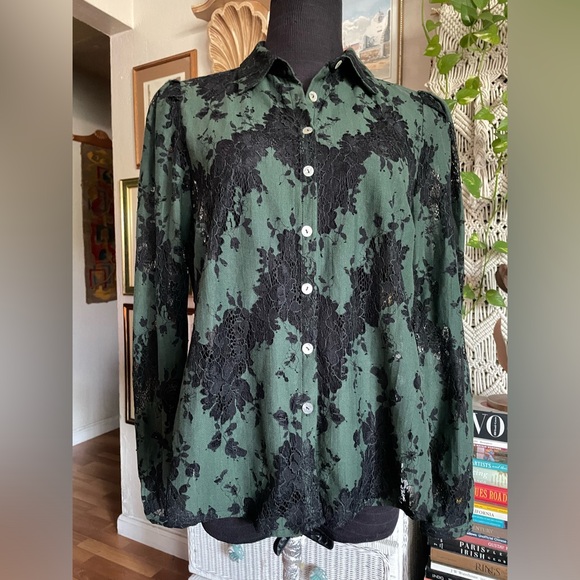 5 for $35 Acos&a green lace top - Picture 3 of 8